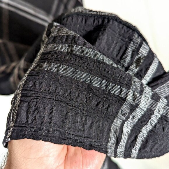 Soft Surroundings Women's Black/Grey Plaid Handkerchief Hem Tunic, Size Medium - Picture 7 of 9